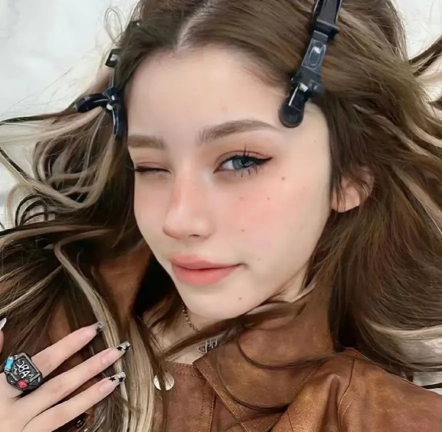 租来的恋综女友,竟是顶级大小姐